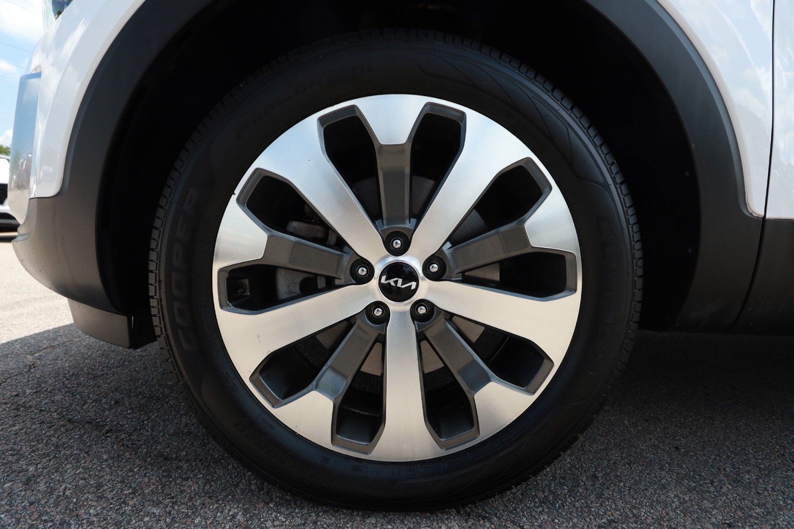 Used 2022 Kia Telluride EX w/ EX Premium Package FWD image 9