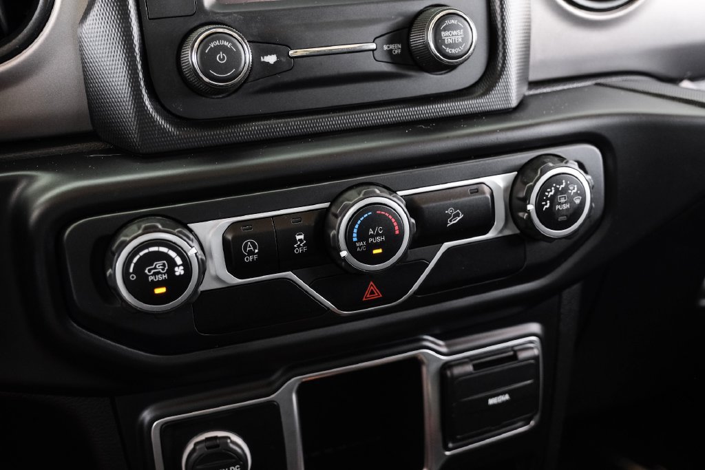 Used 2020 Jeep Wrangler Unlimited Sport AWD/4WD image 23