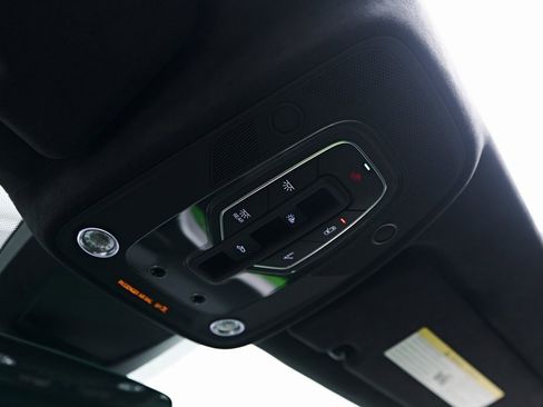 Used 2022 Lamborghini Urus image 92