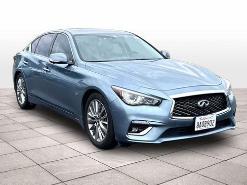 Used 2018 INFINITI Q50 Luxe w/ Sensory Package (Luxe) RWD image 3