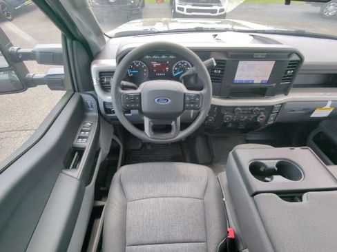 New 2026 Ford F250 4x4 Crew Cab Super Duty image 7
