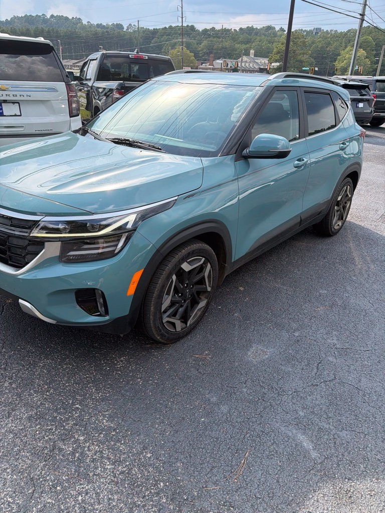 Used 2024 Kia Seltos SX w/ SX Sunroof Package AWD/4WD image 4