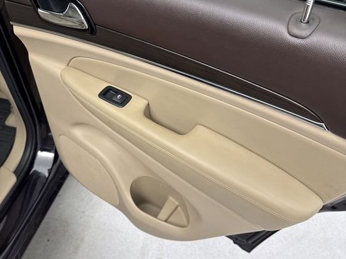 Used 2019 Jeep Grand Cherokee Overland image 39