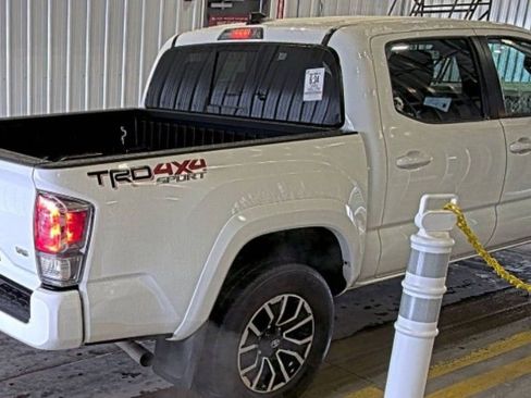 Used 2023 Toyota Tacoma TRD Sport image 2