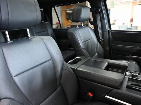 Used 2023 Toyota Sequoia Platinum image 8