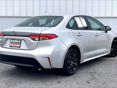 Used 2024 Toyota Corolla LE FWD image 17
