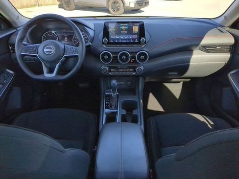 Used 2025 Nissan Sentra SR FWD image 25