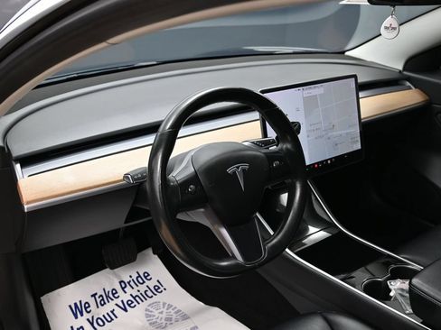 Used 2018 Tesla Model 3 Long Range RWD image 19
