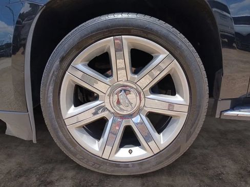 Used 2020 Cadillac Escalade ESV Luxury RWD image 9