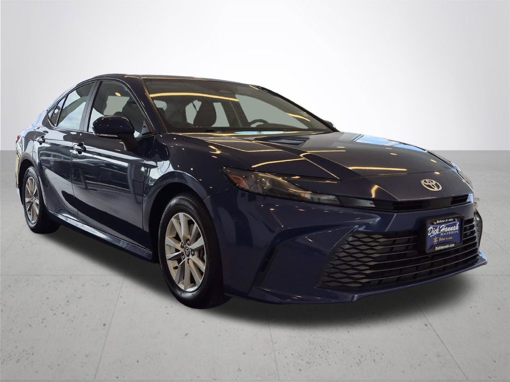 Used 2025 Toyota Camry LE FWD image 5