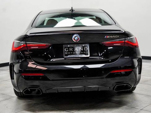 Used 2023 BMW M440i Coupe w/ Premium Package image 9