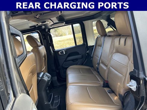 Used 2023 Jeep Wrangler Unlimited Sahara w/ Cold Weather Group image 15