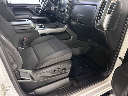 Used 2018 Chevrolet Silverado 1500 LT w/ All Star Edition image 32