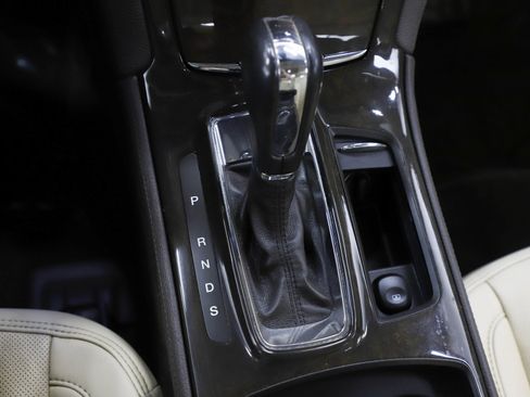 Used 2015 Lincoln MKS AWD w/ Equipment Group 101A image 21