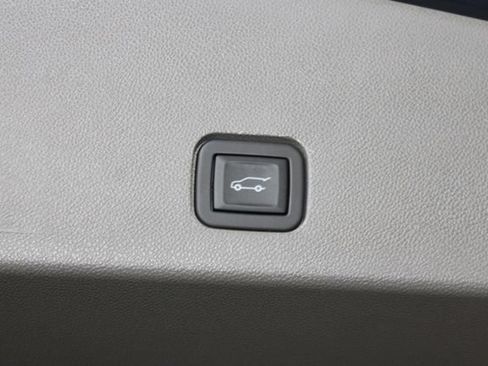 Used 2024 Cadillac XT6 Premium Luxury AWD/4WD image 35