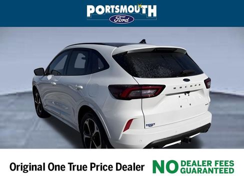Used 2025 Ford Escape ST-Line Elite w/ Premium Technology Package image 31