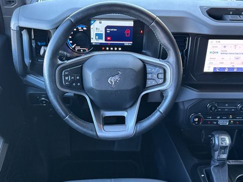 Used 2023 Ford Bronco Black Diamond w/ Sasquatch Package image 14