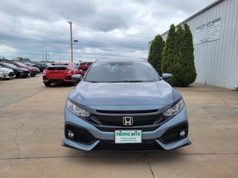 Used 2019 Honda Civic Sport image 2