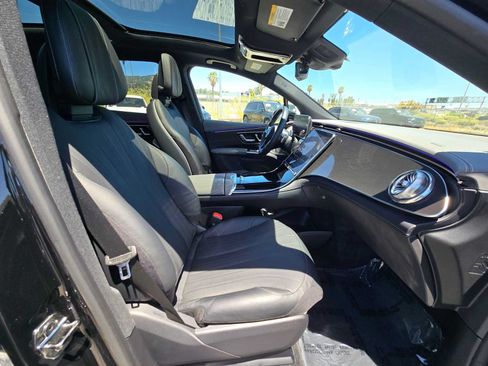 Used 2023 Mercedes-Benz EQS 450+ SUV image 11