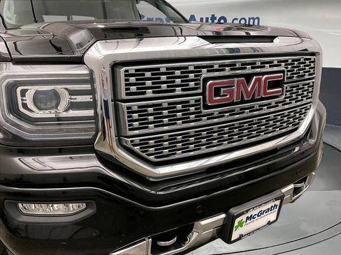 Used 2017 GMC Sierra 1500 Denali w/ Denali Ultimate Package AWD/4WD image 33