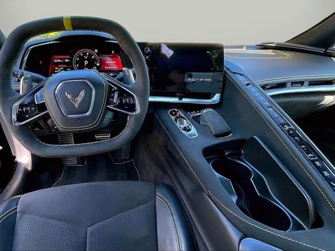 Used 2023 Chevrolet Corvette Stingray Premium Conv w/ Z51 Performance Package RWD image 15