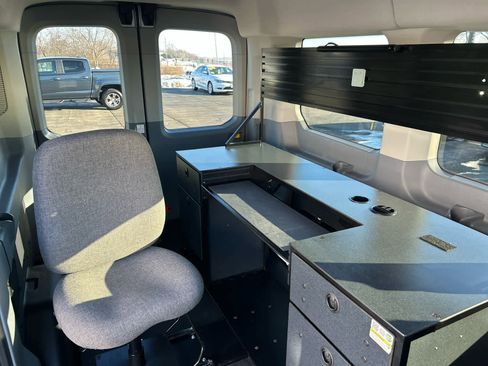 Used 2019 Ford Transit 150 XLT image 24