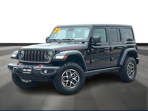 Used 2025 Jeep Wrangler Unlimited Rubicon w/ Convenience Group AWD/4WD image 1