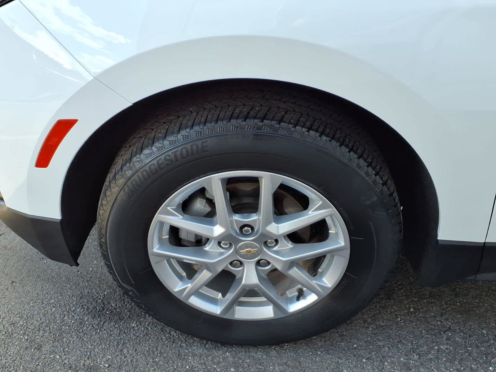 Certified 2024 Chevrolet Equinox LT AWD/4WD image 8
