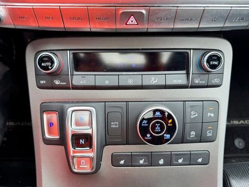 Used 2022 Hyundai Palisade Calligraphy image 39