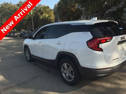 Used 2020 GMC Terrain SLE image 14