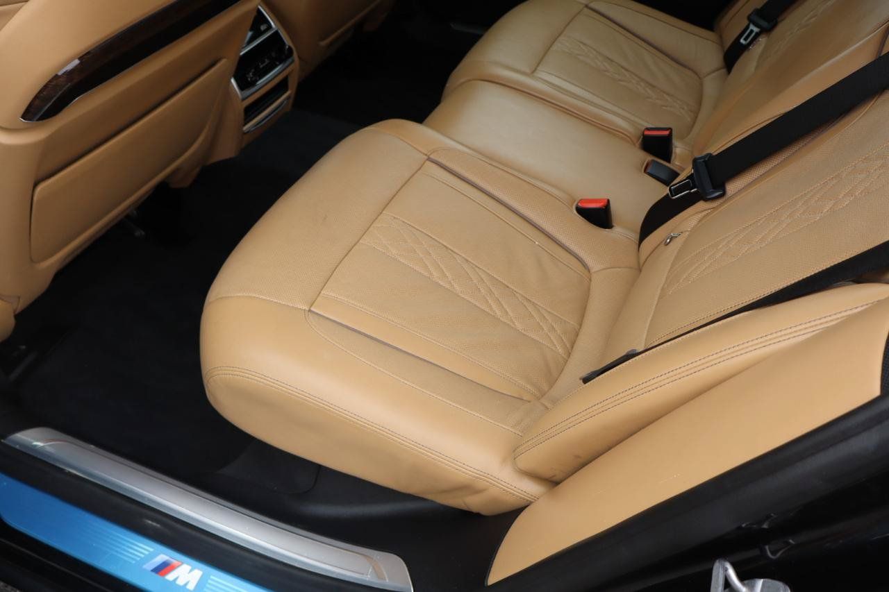 Used 2022 BMW 750i xDrive w/ Executive Package AWD/4WD image 11