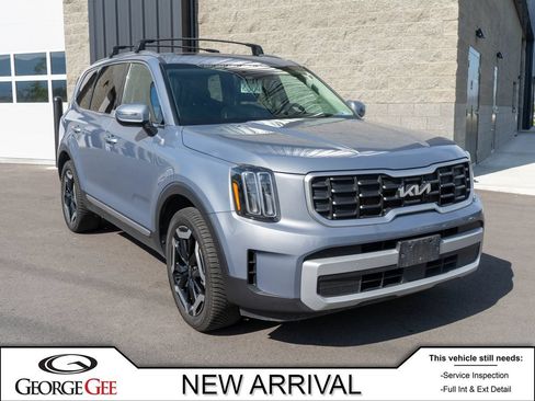 Used 2024 Kia Telluride S w/ S Sunroof Package AWD/4WD image 1