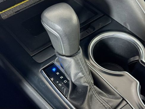 Used 2019 Toyota Camry XLE image 17
