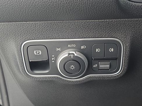 Certified 2026 Mercedes-Benz GLB 250 image 24