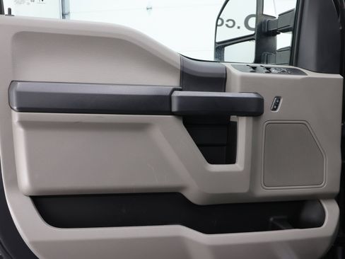 Used 2022 Ford F250 XL w/ STX Appearance Package image 41