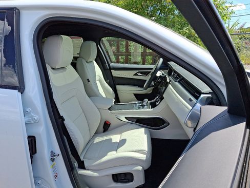 New 2026 Jaguar F-PACE R-Dynamic S image 3