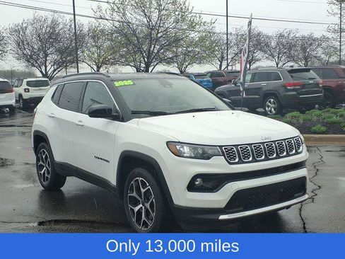 Certified 2025 Jeep Compass Limited AWD/4WD image 3