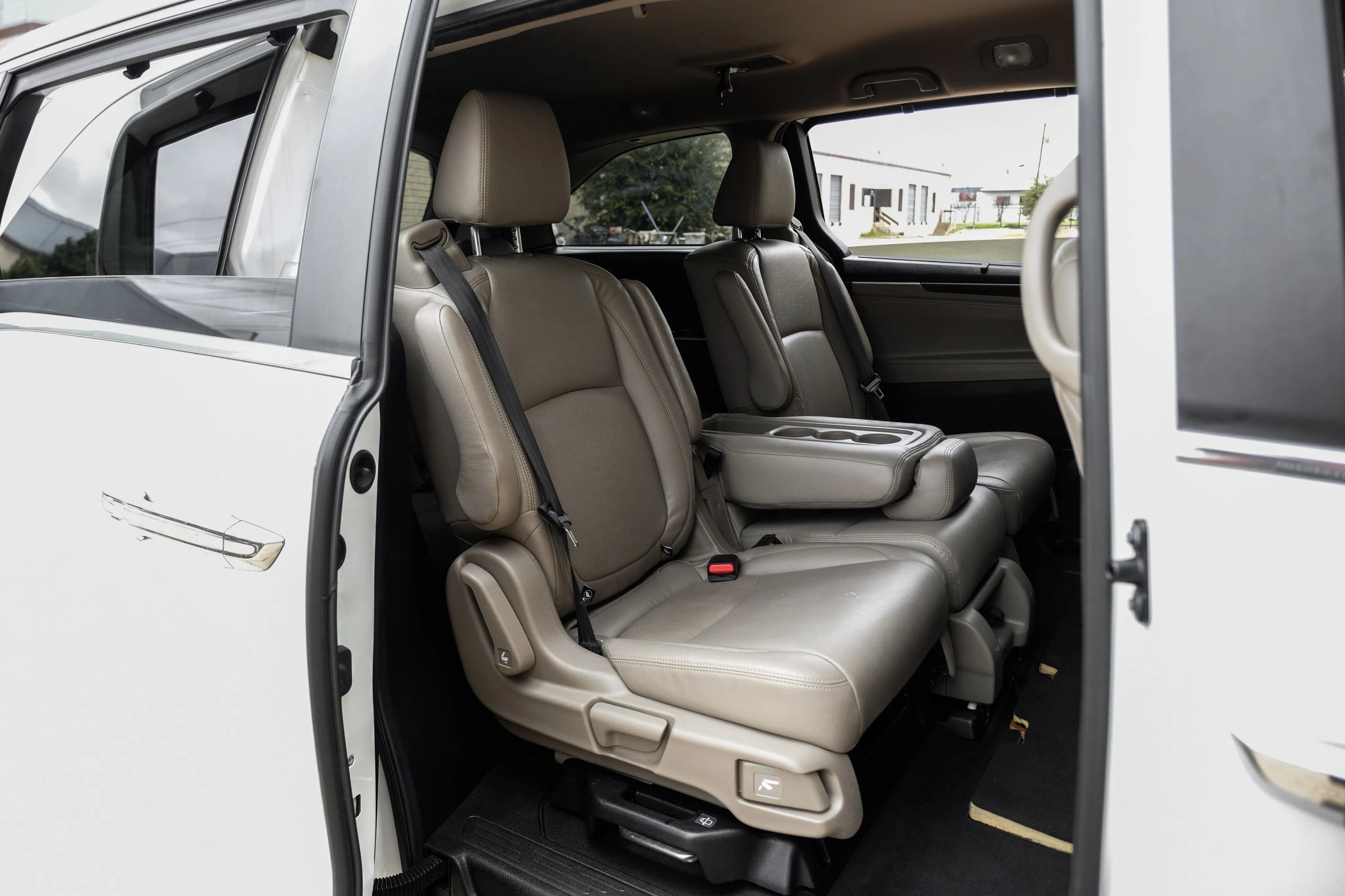 Used 2020 Honda Odyssey EX image 40