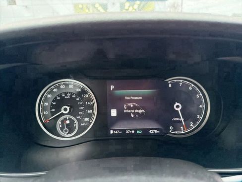 Used 2026 Genesis G70 2.5T image 22