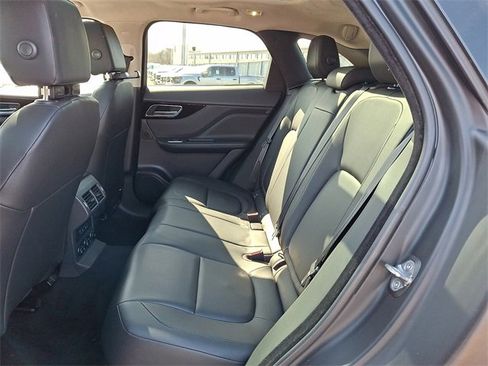 Used 2020 Jaguar F-PACE Premium image 10