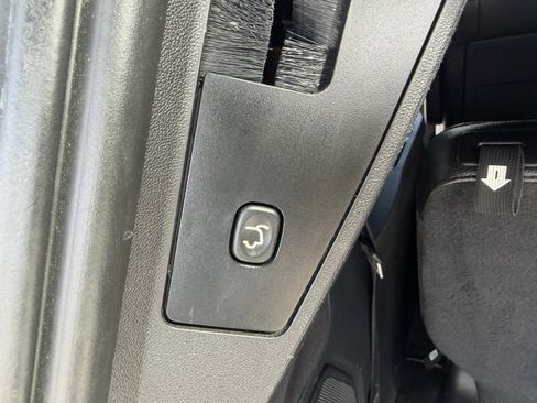 Used 2016 Dodge Grand Caravan R/T FWD image 24