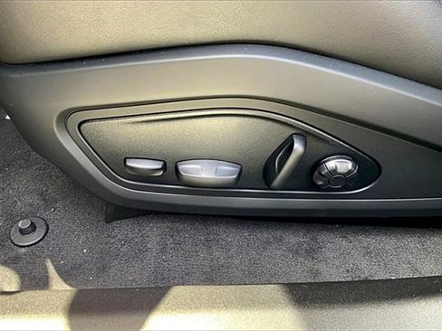 New 2025 Porsche Taycan image 30