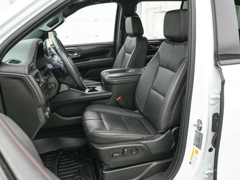 Used 2022 Chevrolet Tahoe RST w/ Luxury Package AWD/4WD image 11
