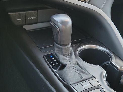 Used 2023 Toyota Camry SE w/ Cold Weather Package image 29