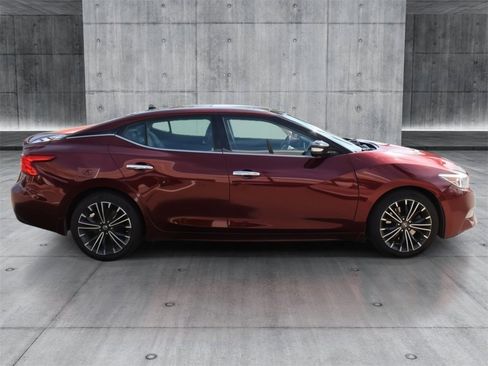 Used 2016 Nissan Maxima Platinum image 6