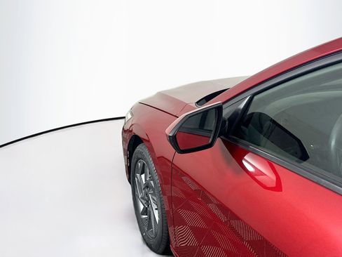 Used 2024 Hyundai Elantra SEL image 16