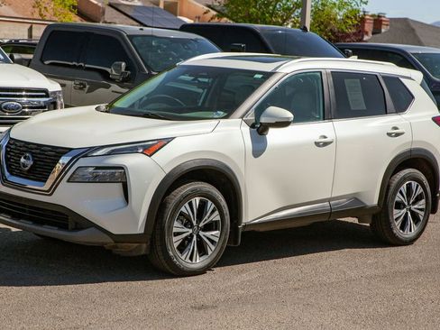 Used 2023 Nissan Rogue SV w/ SV Premium Package AWD/4WD image 9