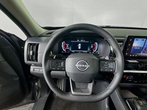 New 2026 Nissan Pathfinder SL image 10