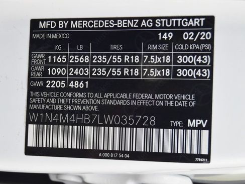 Used 2020 Mercedes-Benz GLB 250 4MATIC w/ Premium Package image 40