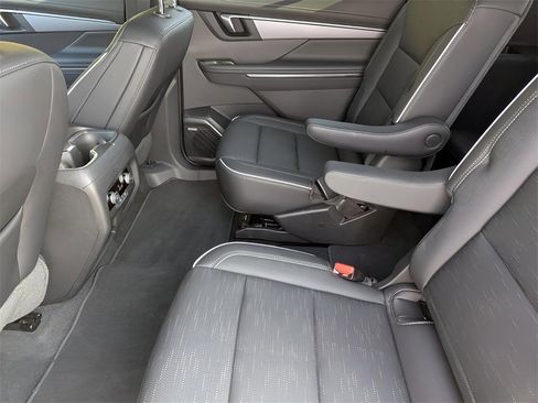 New 2025 Buick Enclave Sport Touring w/ Super Cruise Package image 14